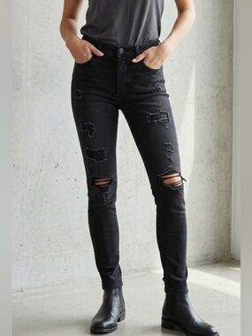 Just Black Women’s Skinny Jeans With Stylish Rips Waist 25